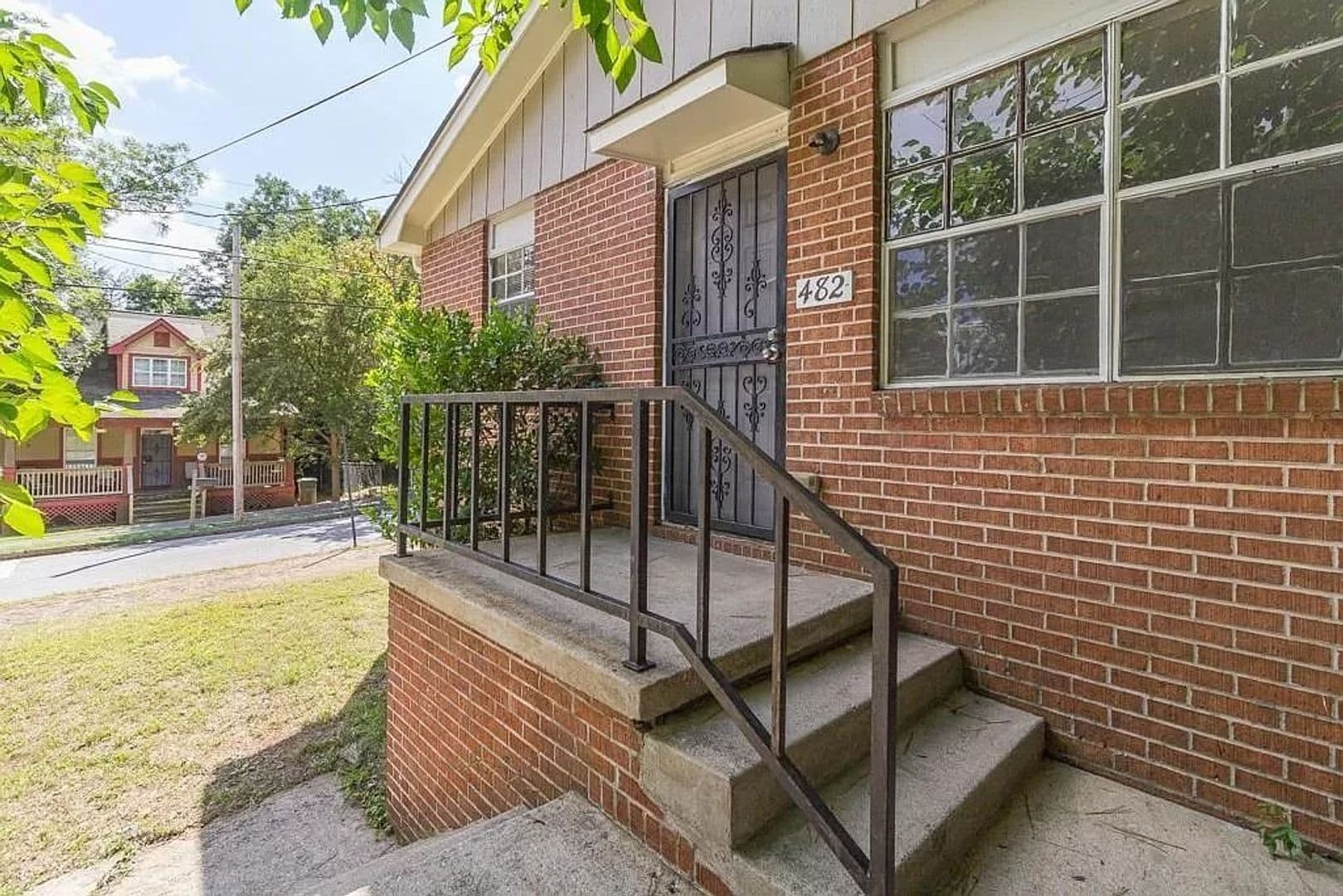 Atlanta House: 482 Arthur St SW
