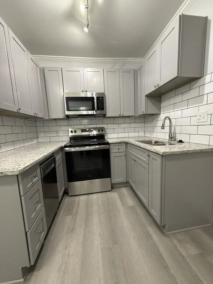 Atlanta Apartment: 520 Boulevard NE