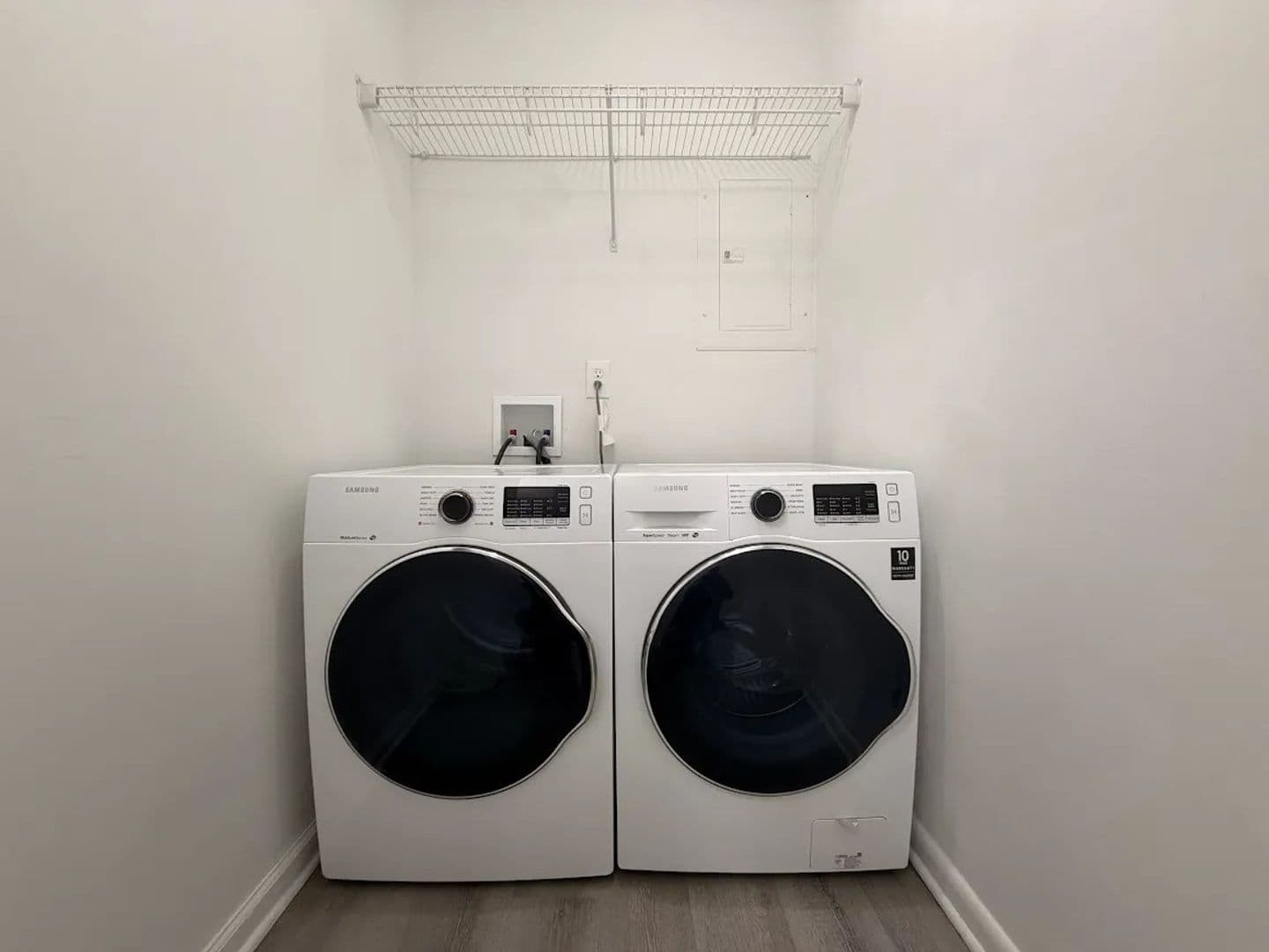 Holly Springs Apartment: 806 Palm St