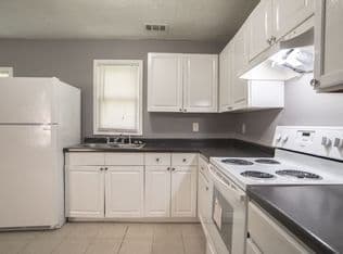 Atlanta House: 1287 Redford Dr