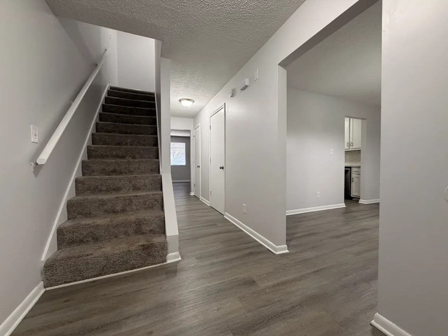 Holly Springs Apartment: 806 Palm St