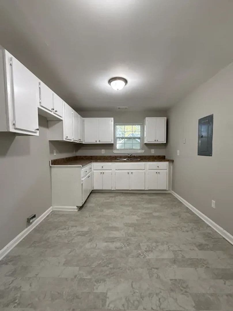 Atlanta Apartment: 497 Willard Ave SW