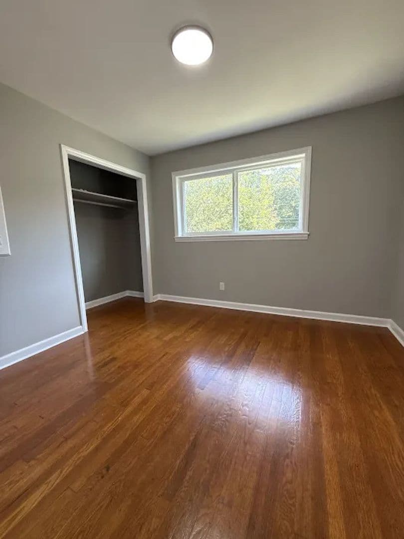 Decatur House: 2379 Miriam Ln