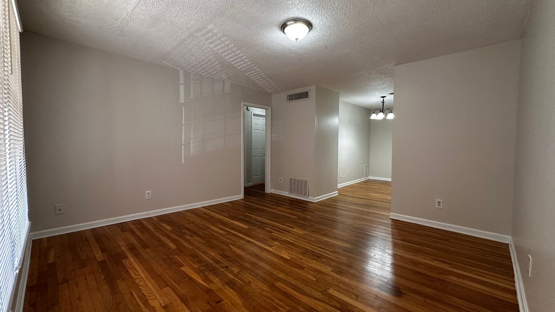 Decatur Apartment: 135 E Hill St.