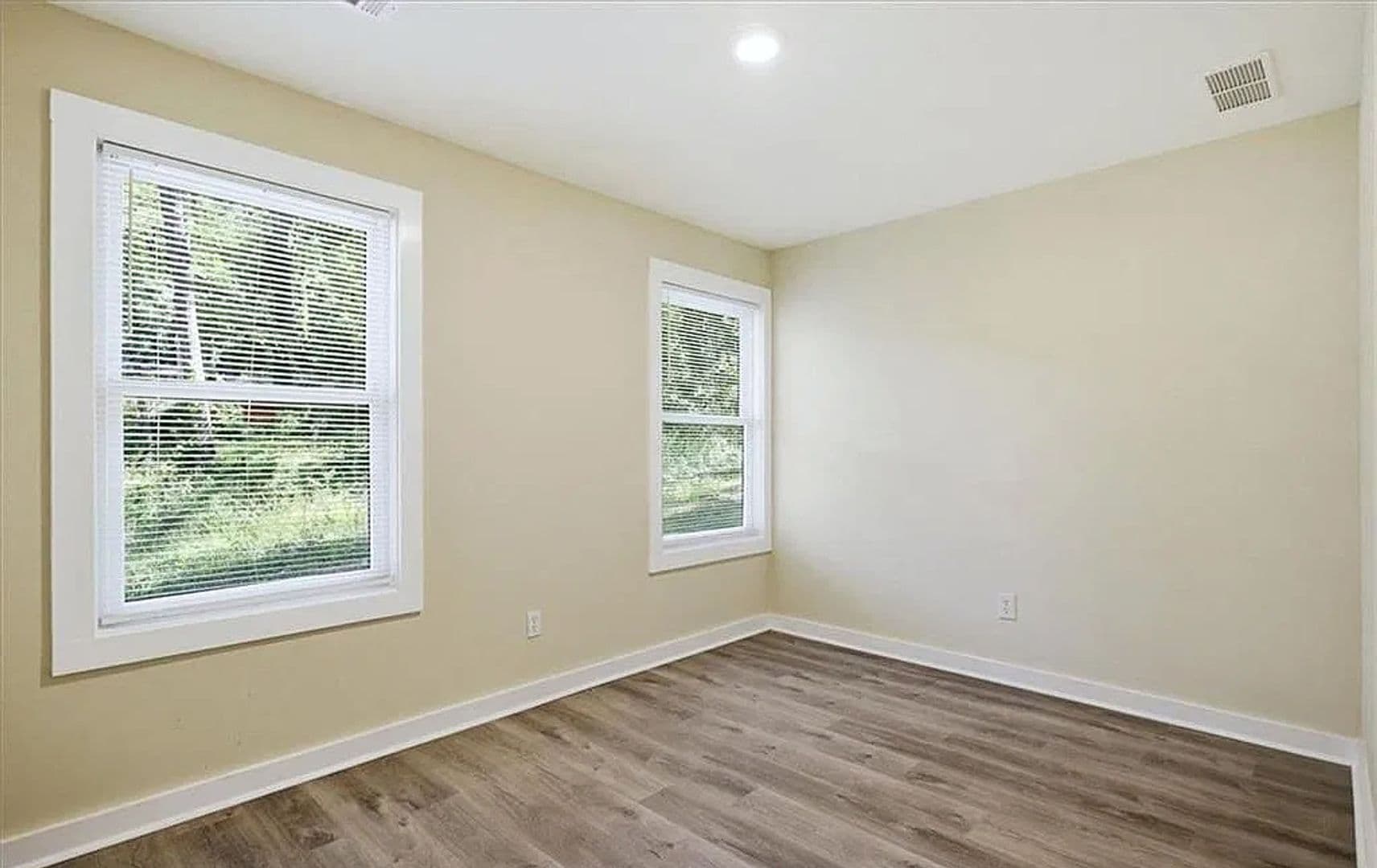 Atlanta House: 131 Holly Rd NW