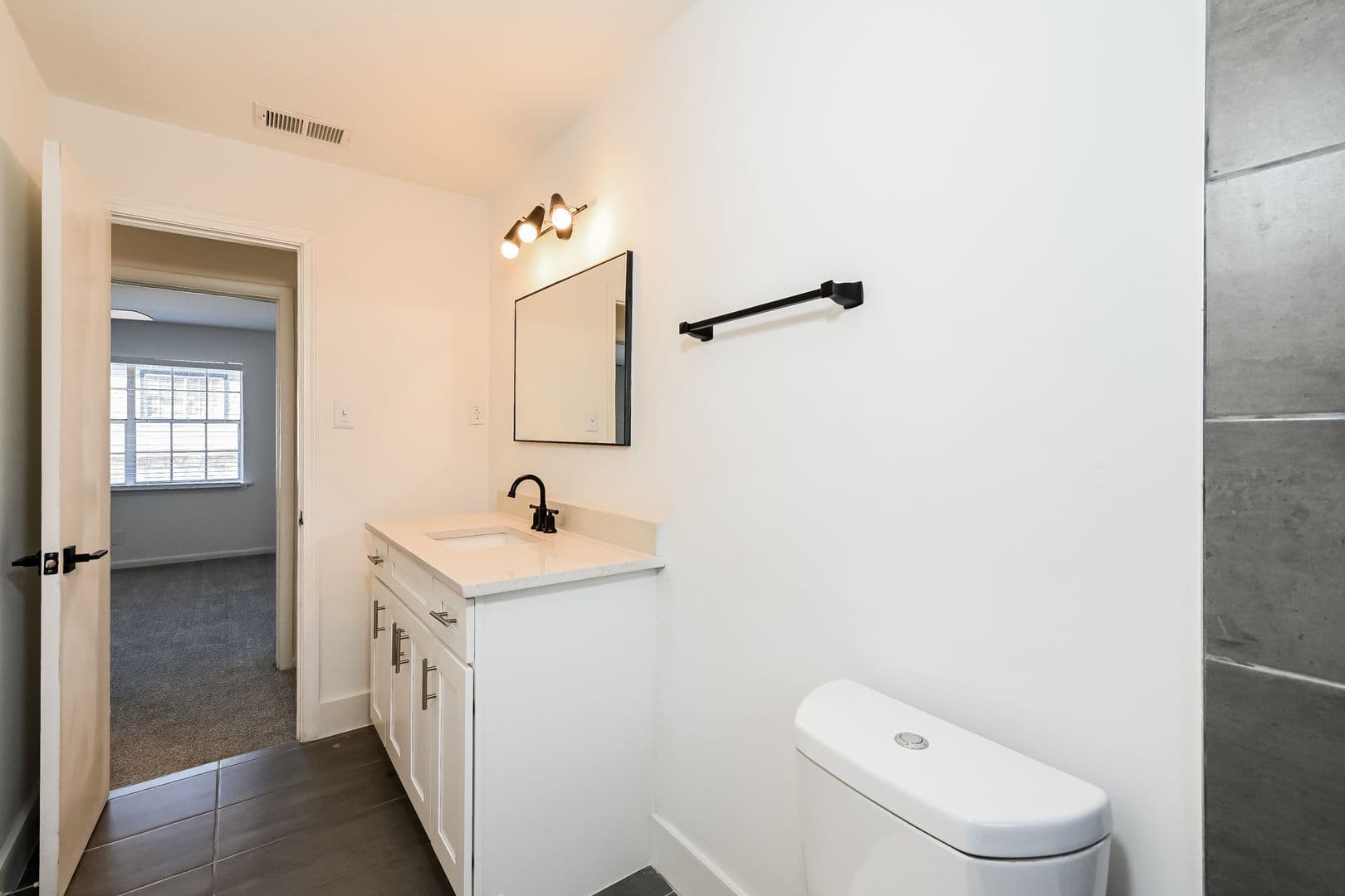Decatur Apartment: 2721 White Oak Drive