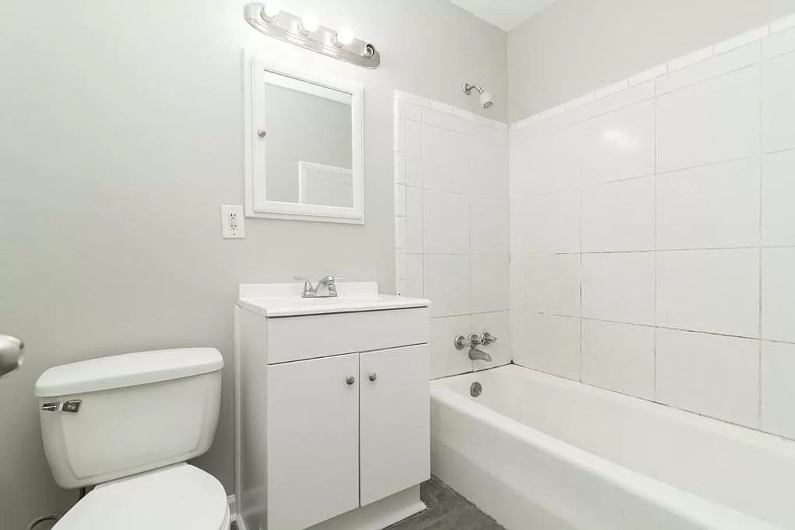 Atlanta House: 482 Arthur St SW