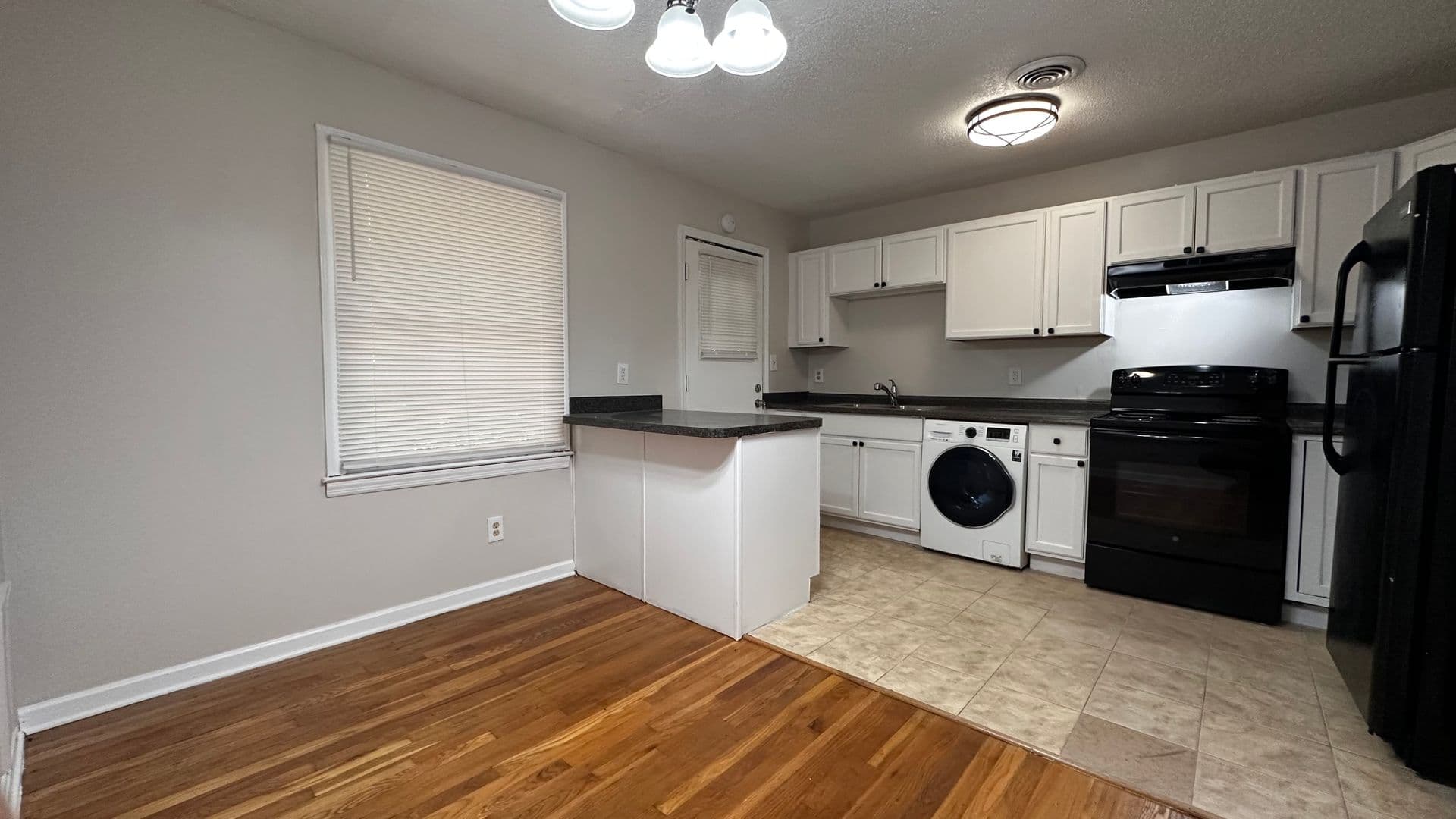Decatur Apartment: 135 E Hill St.