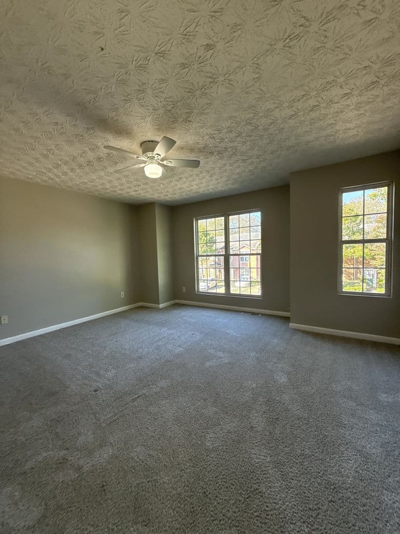Hampton House: 11408 South Grove Drive