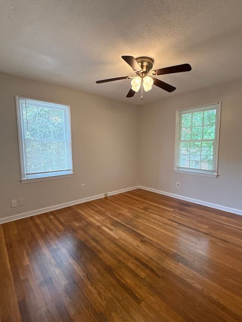 Decatur Apartment: 135 E Hill St.