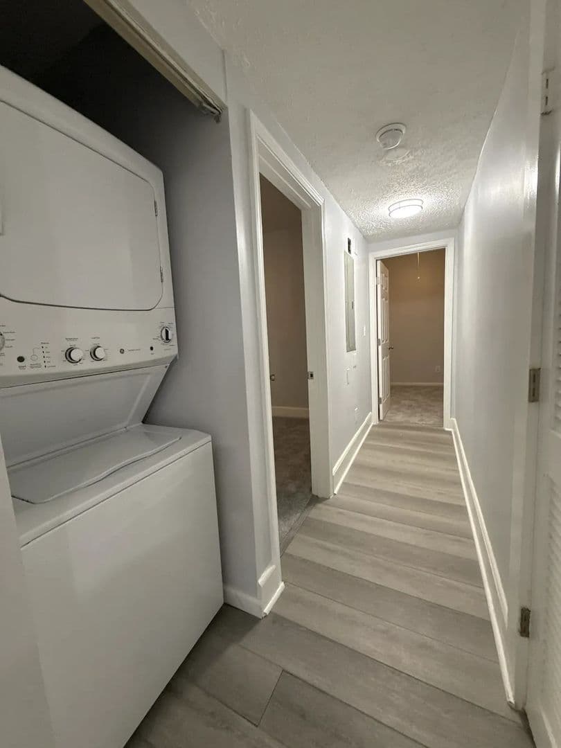 Atlanta Apartment: 520 Boulevard NE