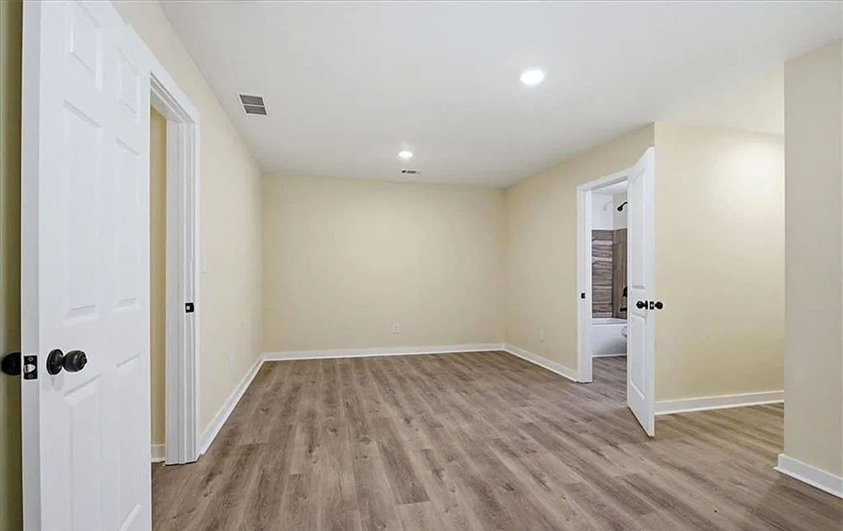 Atlanta House: 131 Holly Rd NW