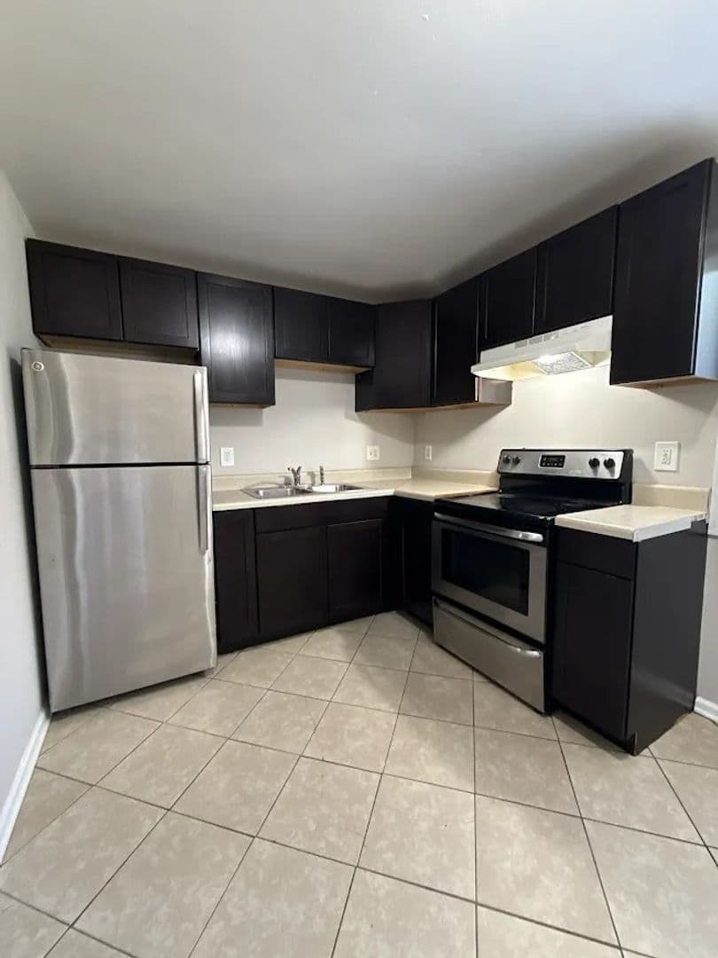 Decatur Apartment: 1642 Line St
