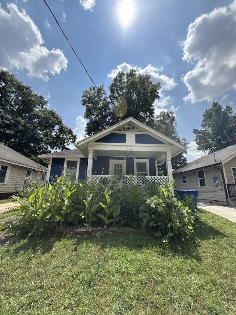 Atlanta House: 600 Mayland Ave SW
