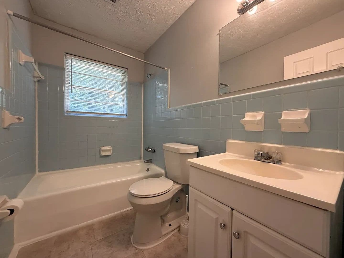 Lilburn Apartment: 4882 Valley Dale Ct SW