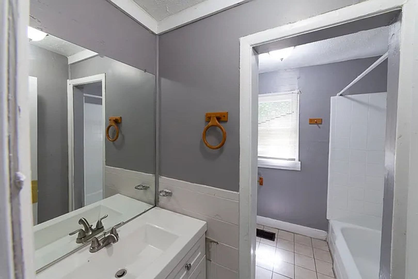 Atlanta House: 572 Alfred Road