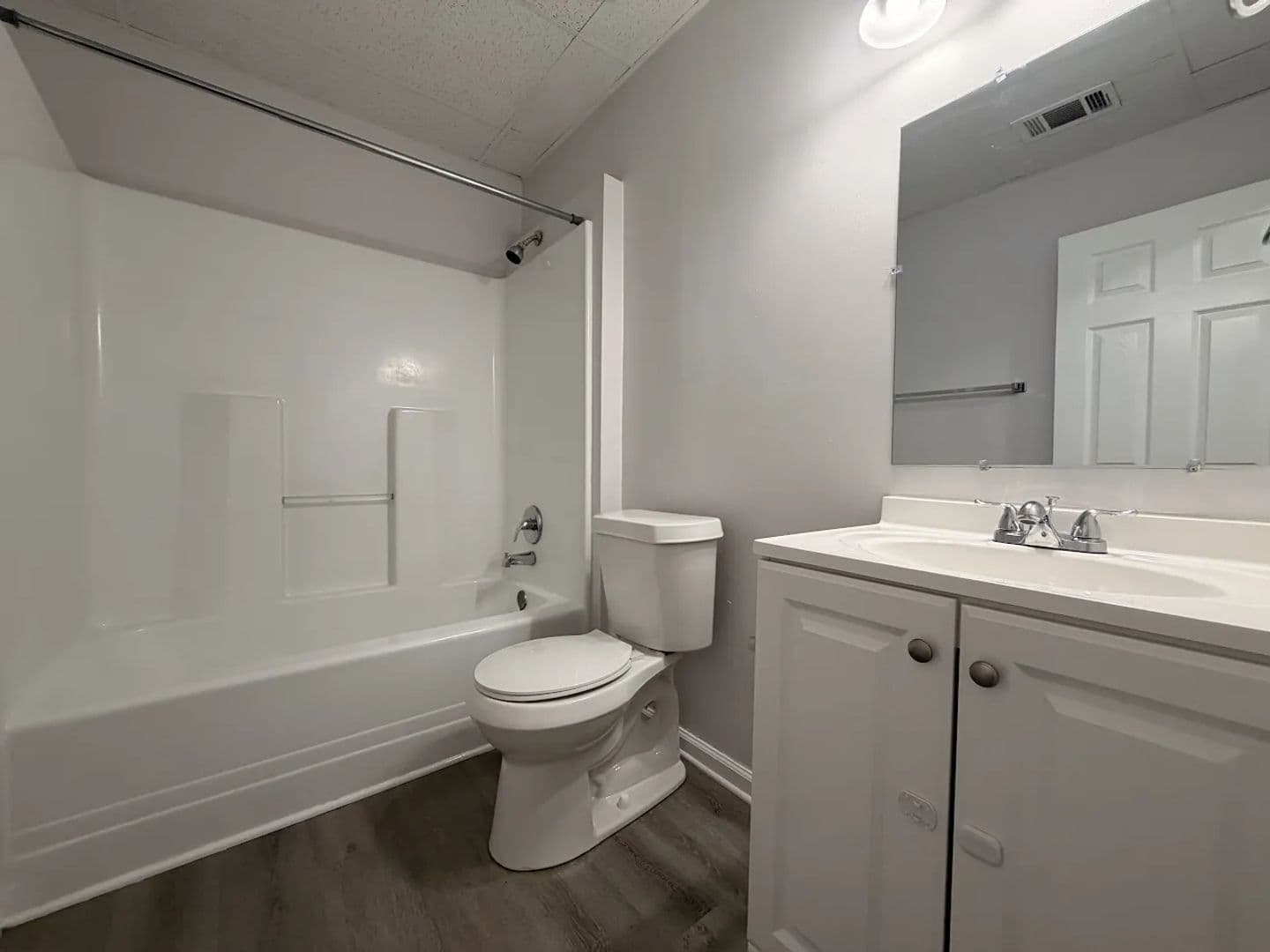 Holly Springs Apartment: 806 Palm St