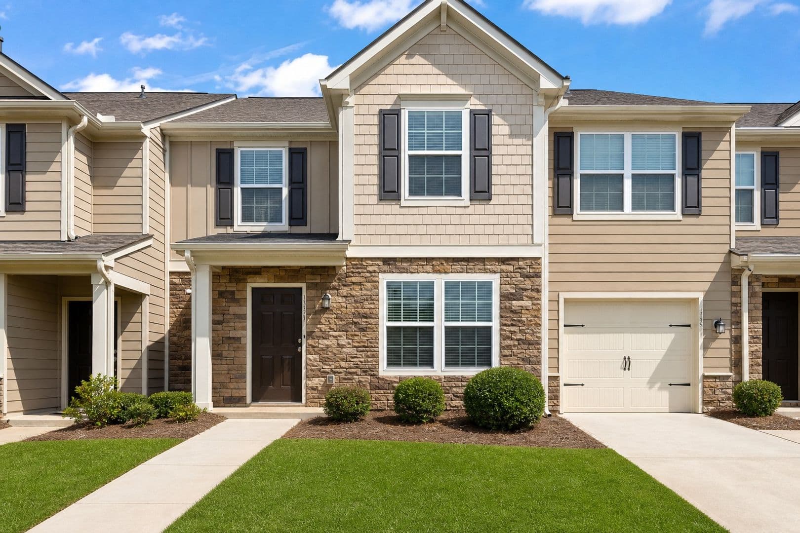 Hampton House: 11408 South Grove Drive