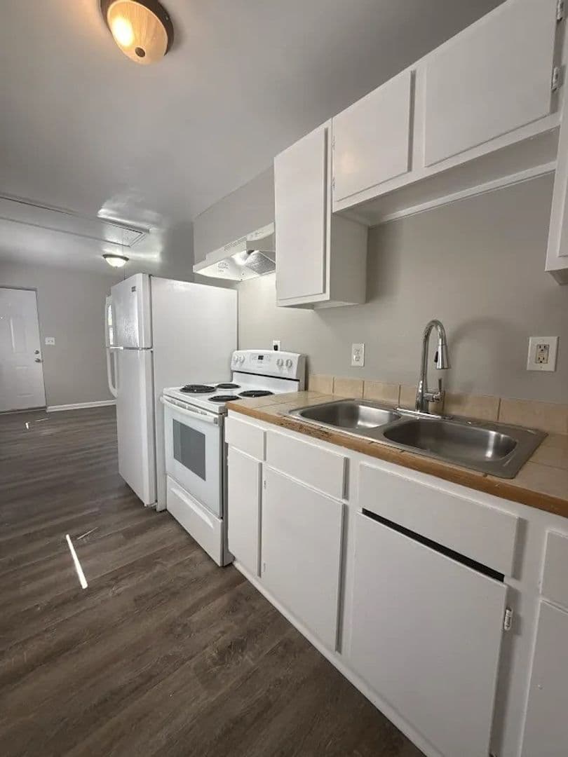 Atlanta Apartment: 990 Lawton St SW