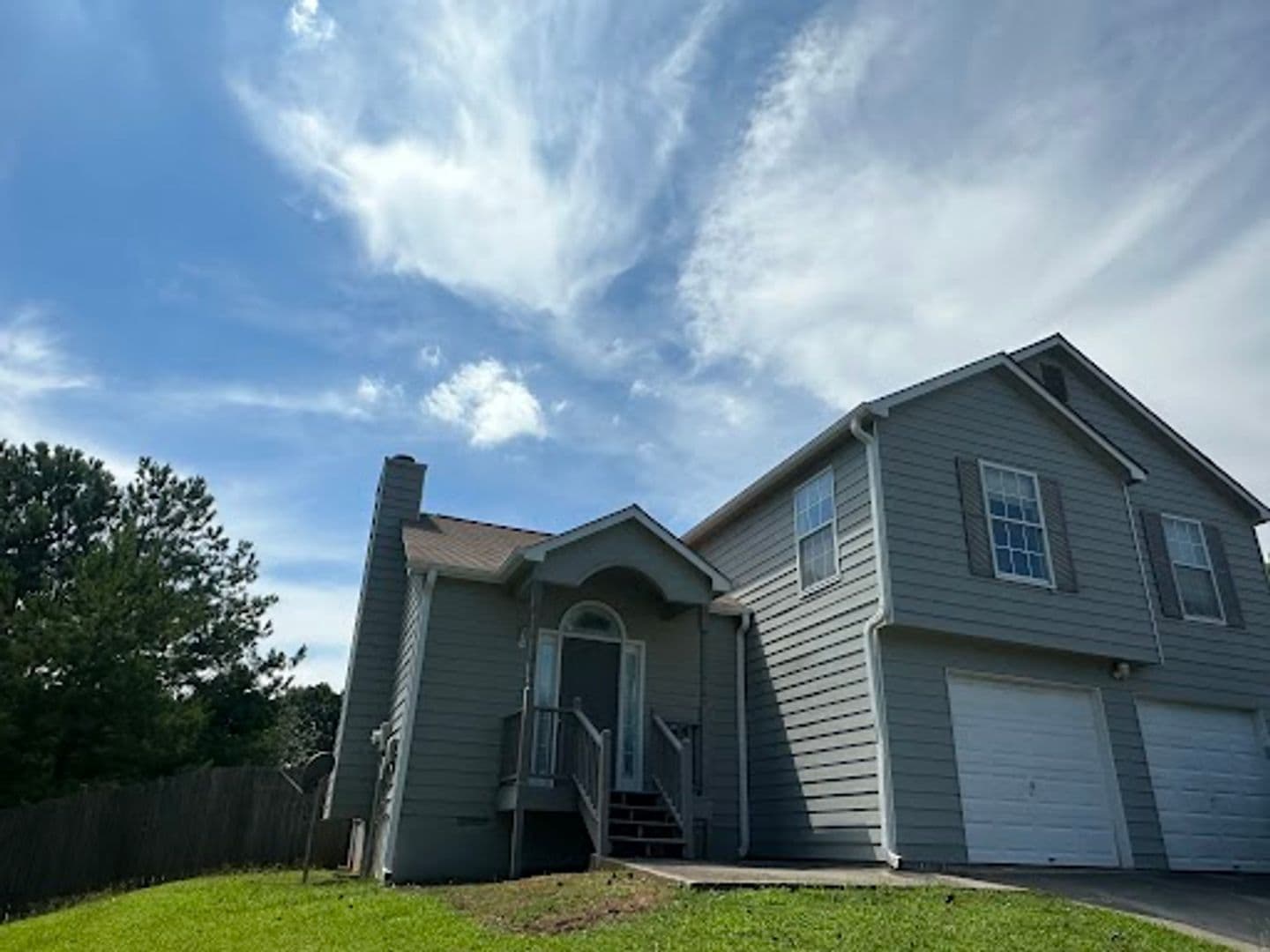 Rex House: 7082 Oakwood Circle
