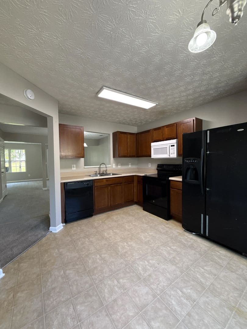 Hampton House: 11408 South Grove Drive