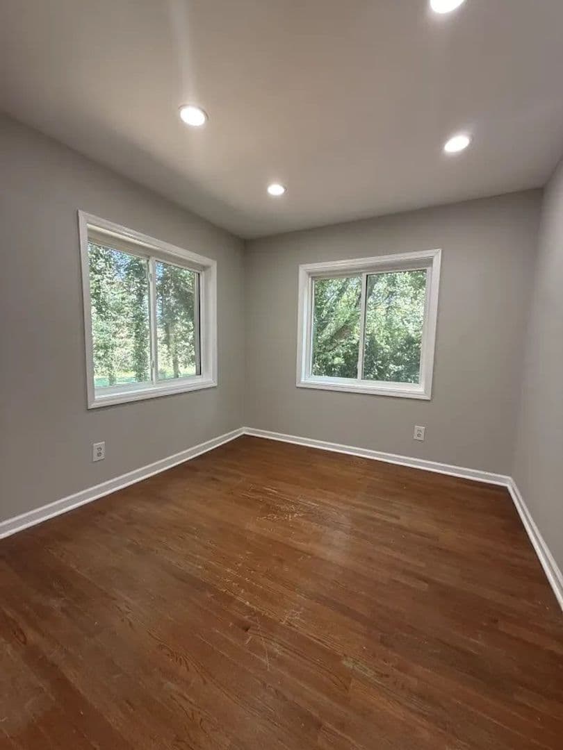 Decatur House: 1840 Glenhill Pl