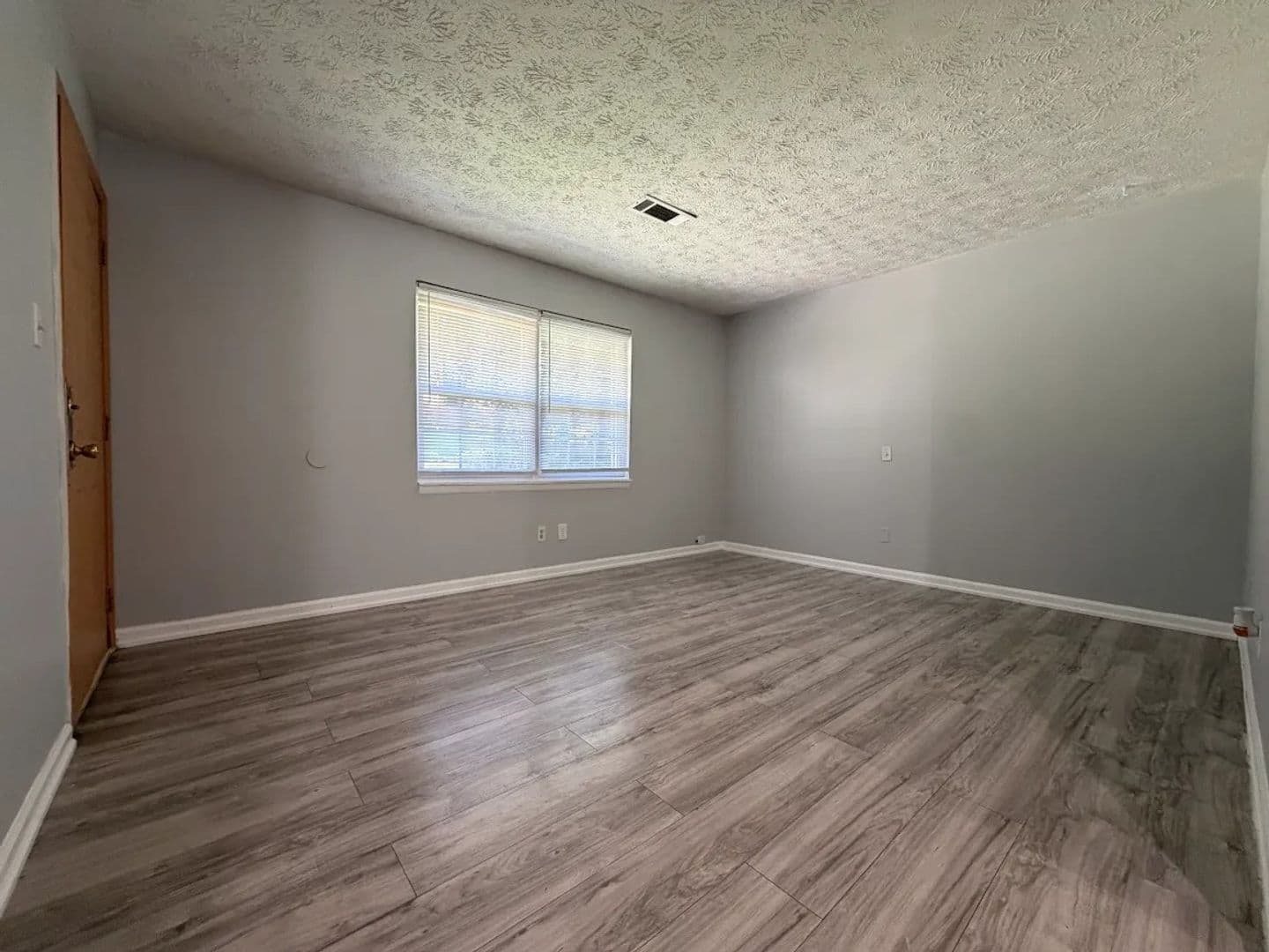 Lilburn Apartment: 4882 Valley Dale Ct SW