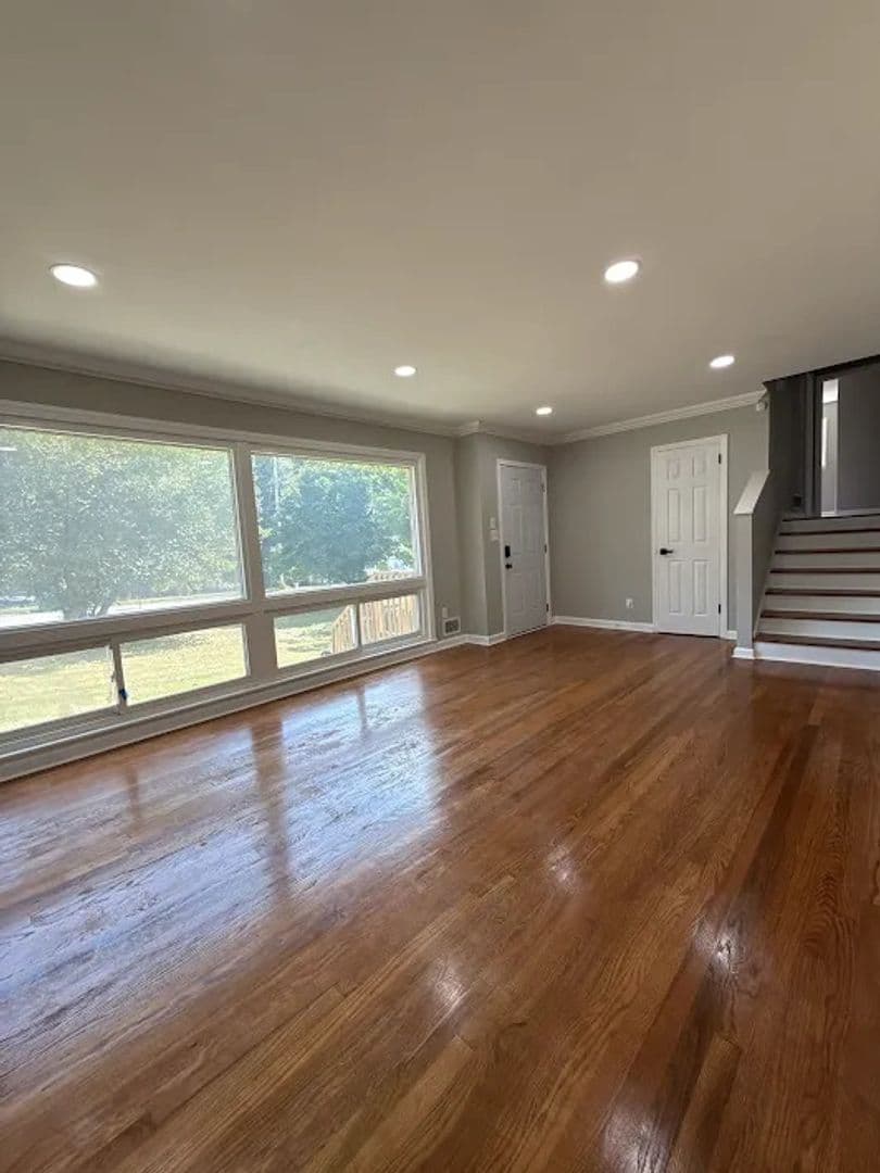 Decatur House: 2379 Miriam Ln
