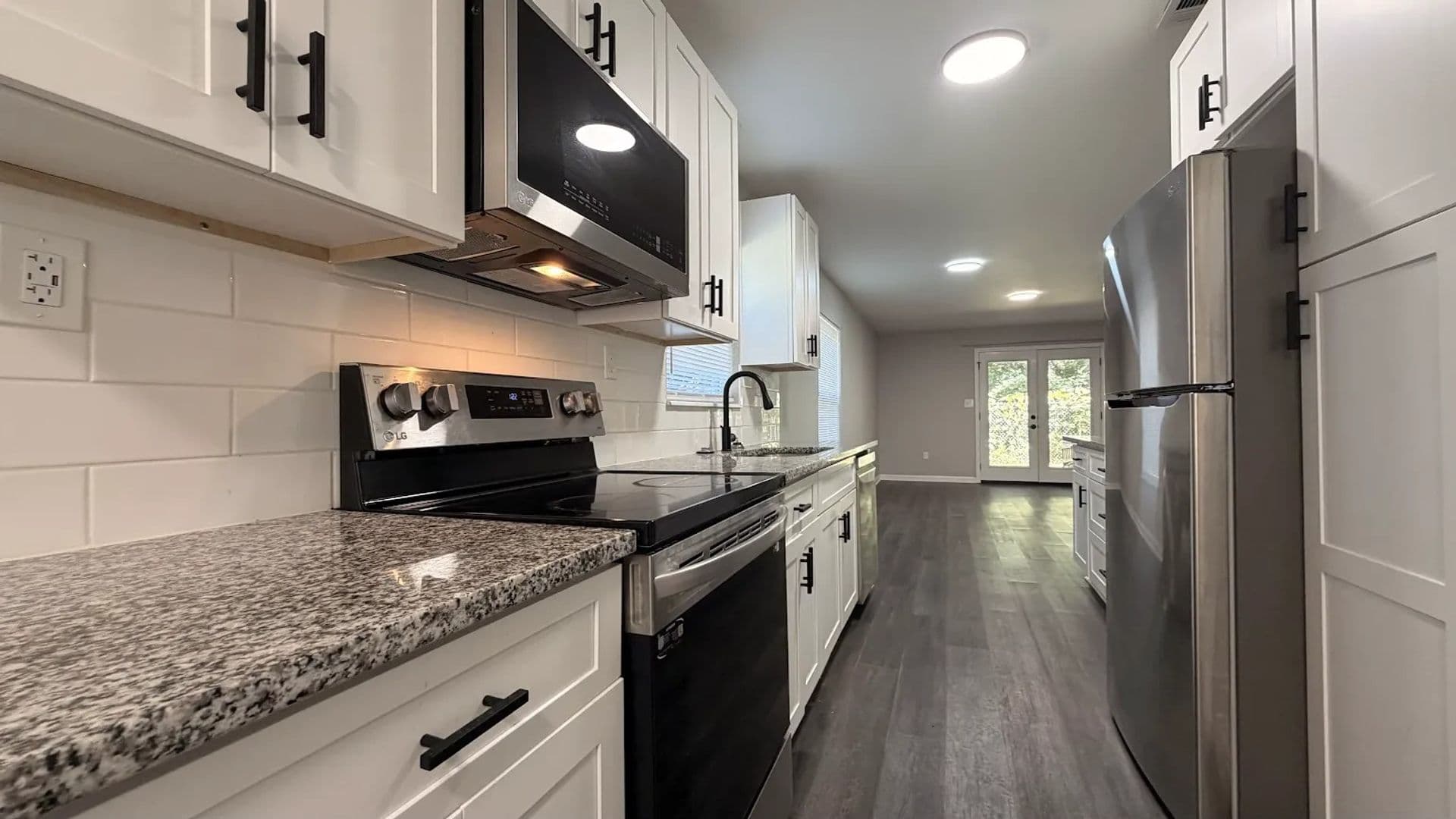 Athens Apartment: 140 Cumberland Ct