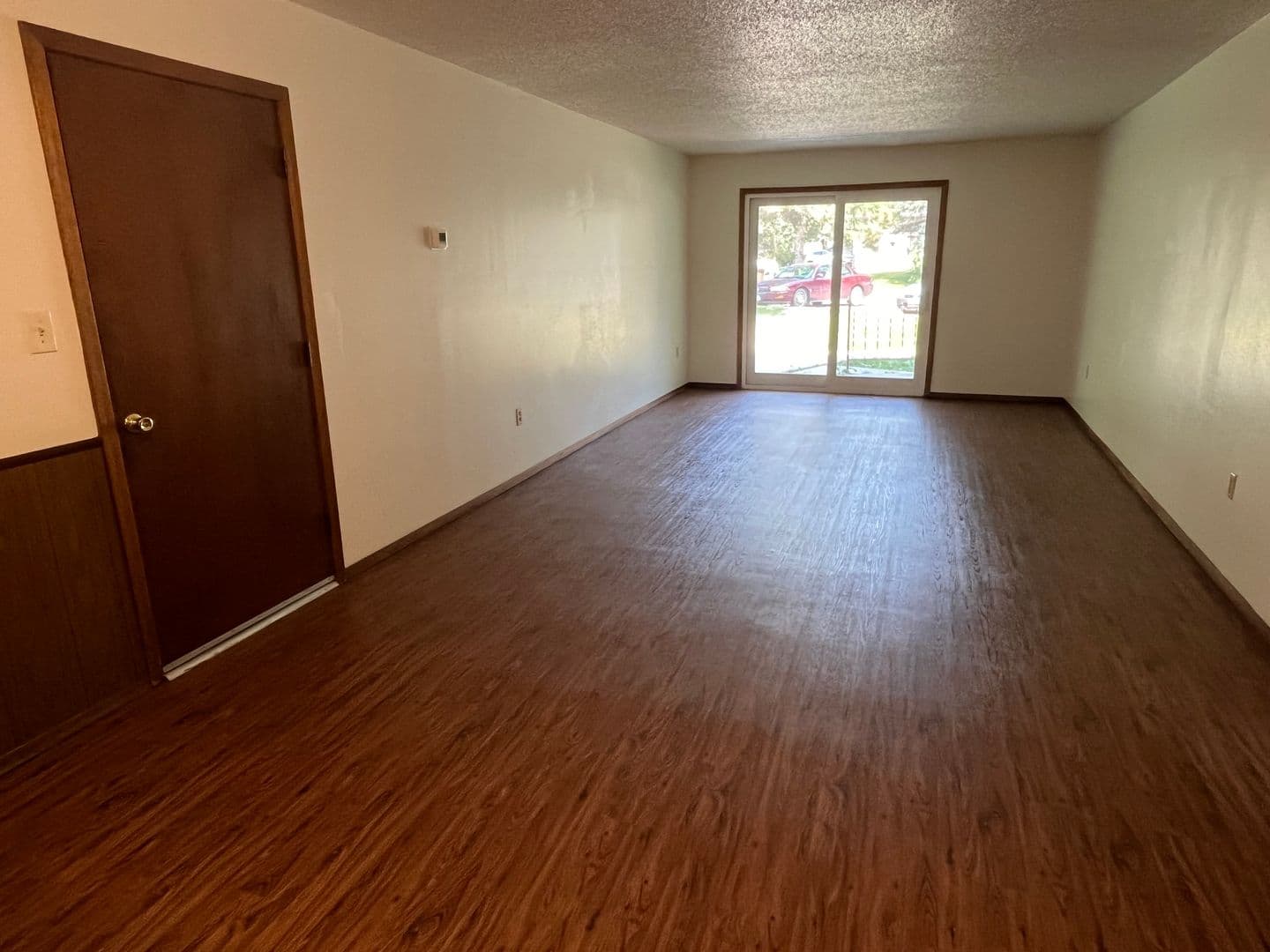 Watertown Apartment: 313 4th St NW