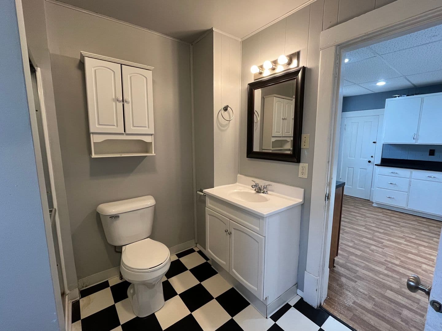 Watertown House: 520 S Broadway