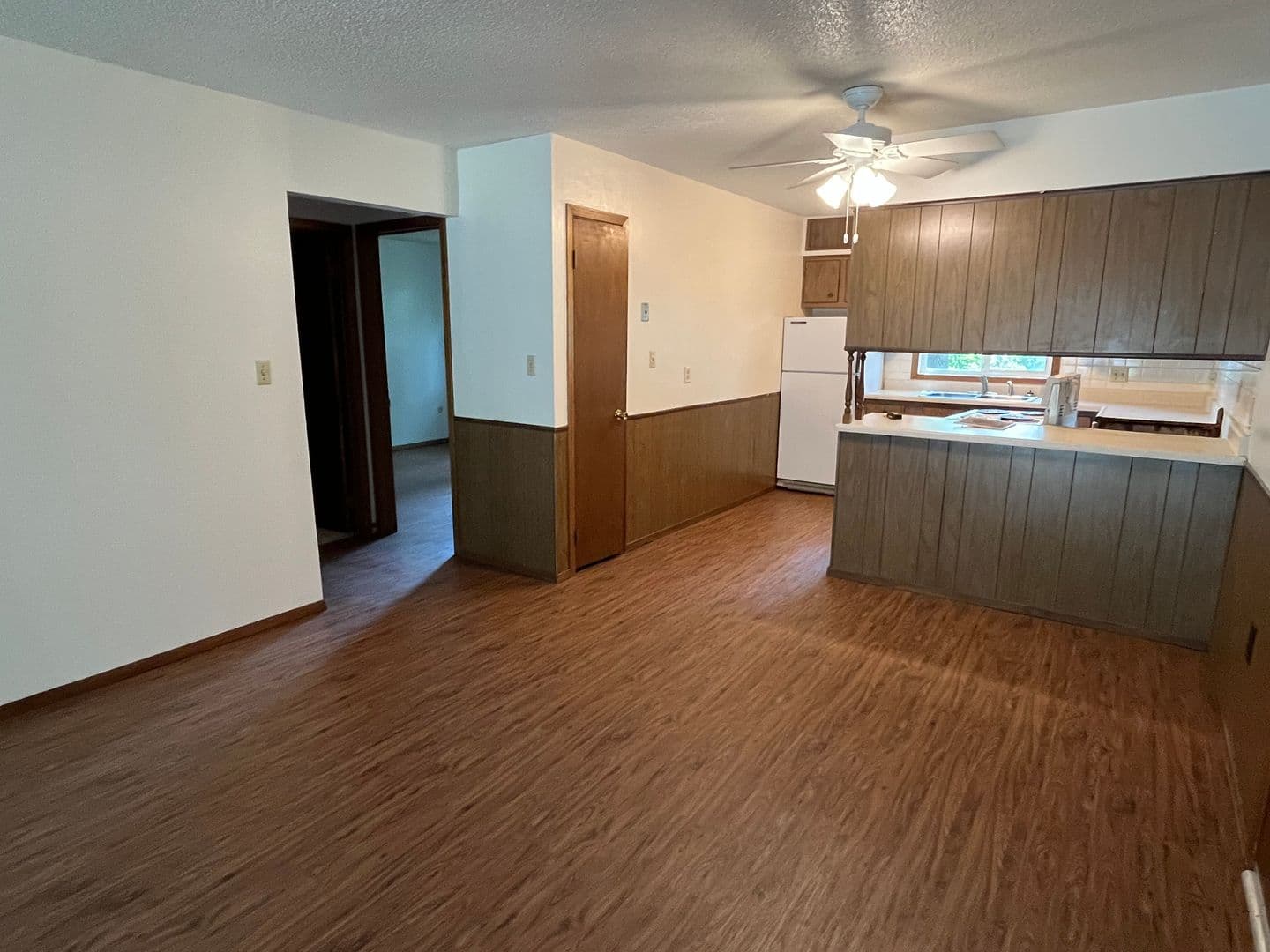 Watertown Apartment: 313 4th St NW