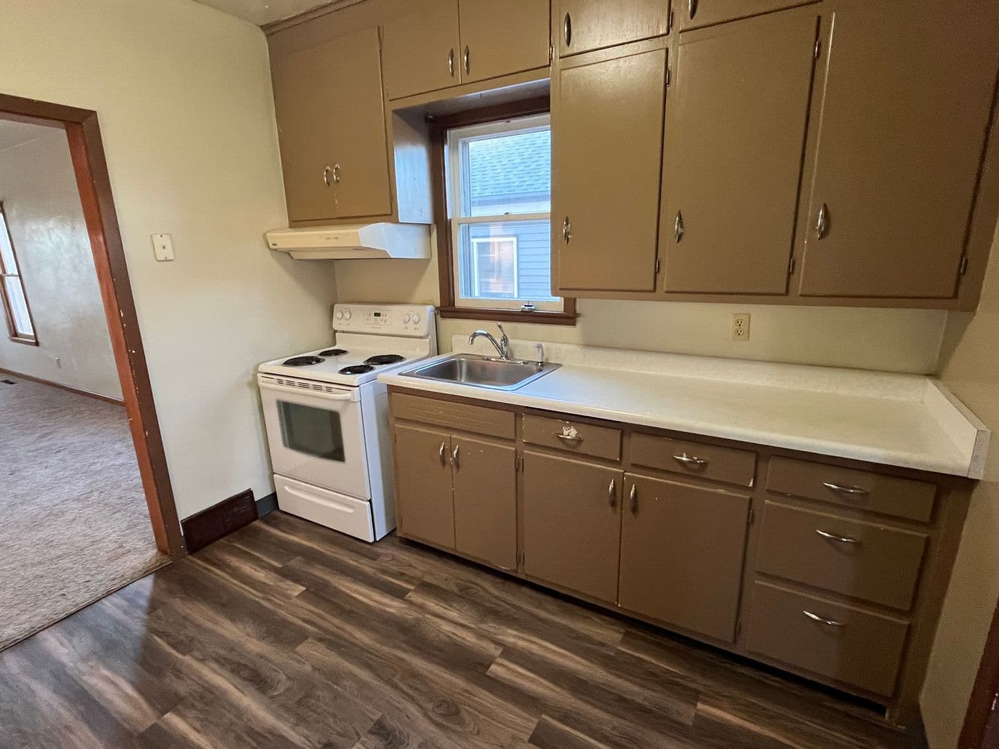 Watertown House: 1011 1st Ave SE