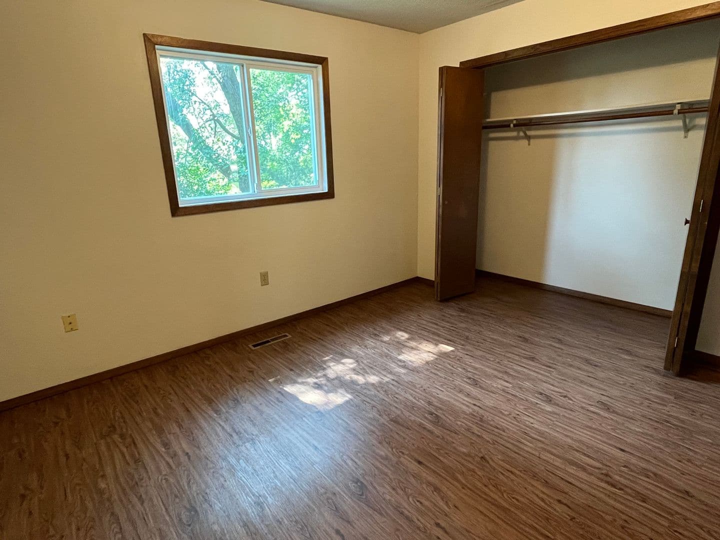 Watertown Apartment: 313 4th St NW