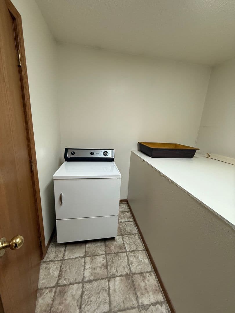 Watertown Apartment: 213 19th St SE