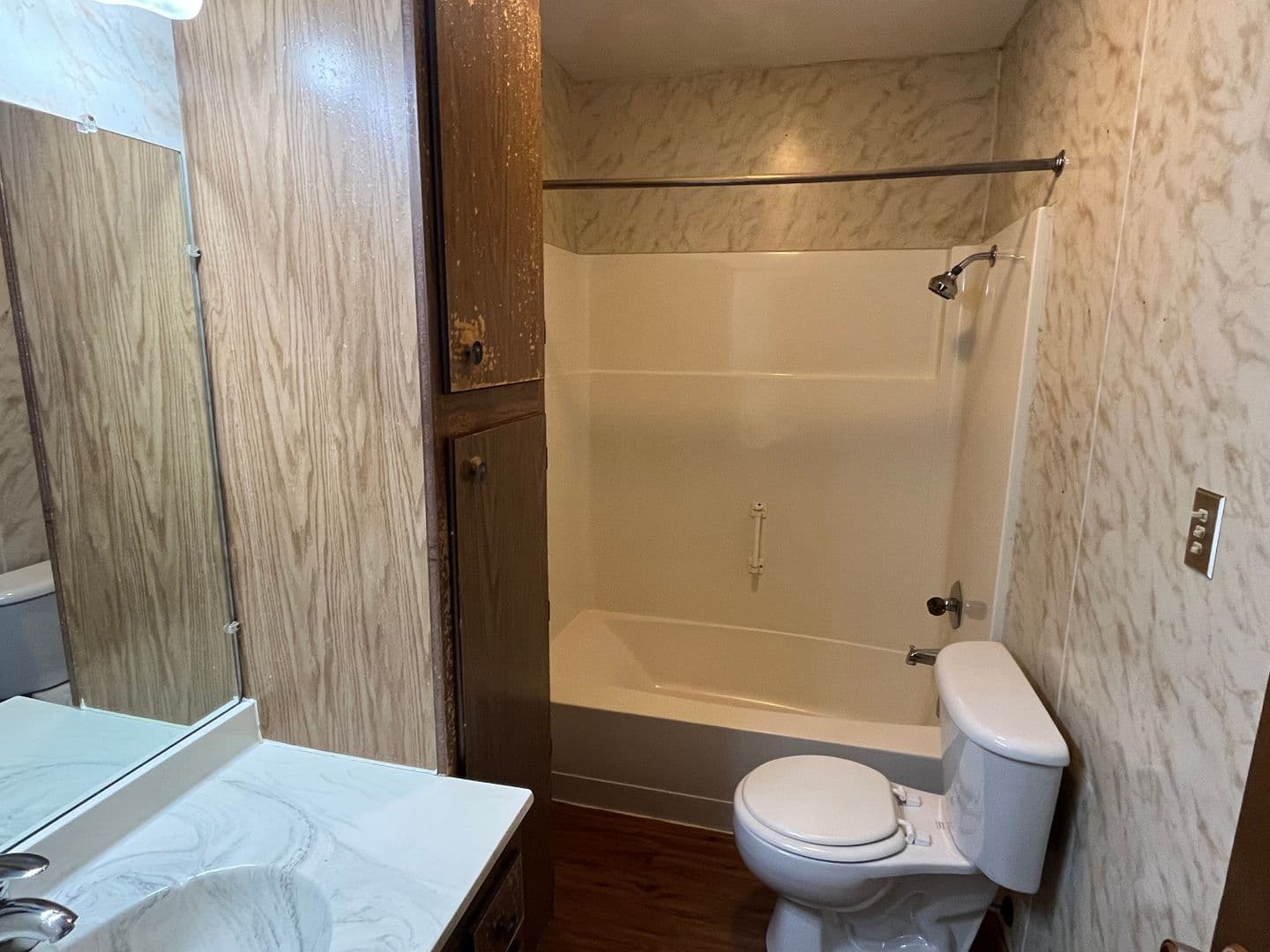 Watertown Apartment: 313 4th St NW