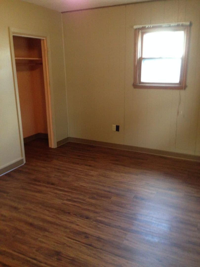 Watertown House: 219 1st St SW