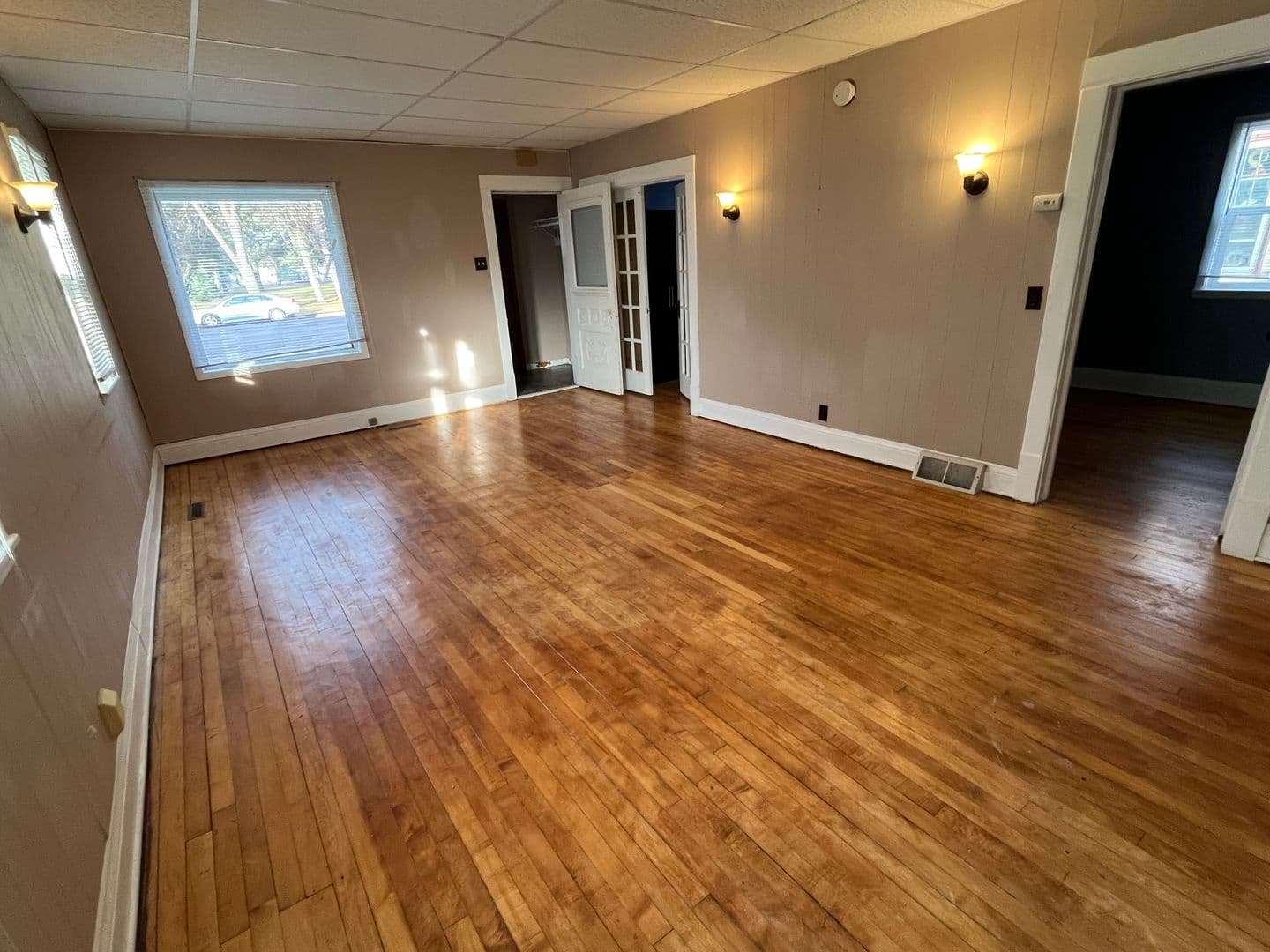 Watertown House: 520 S Broadway