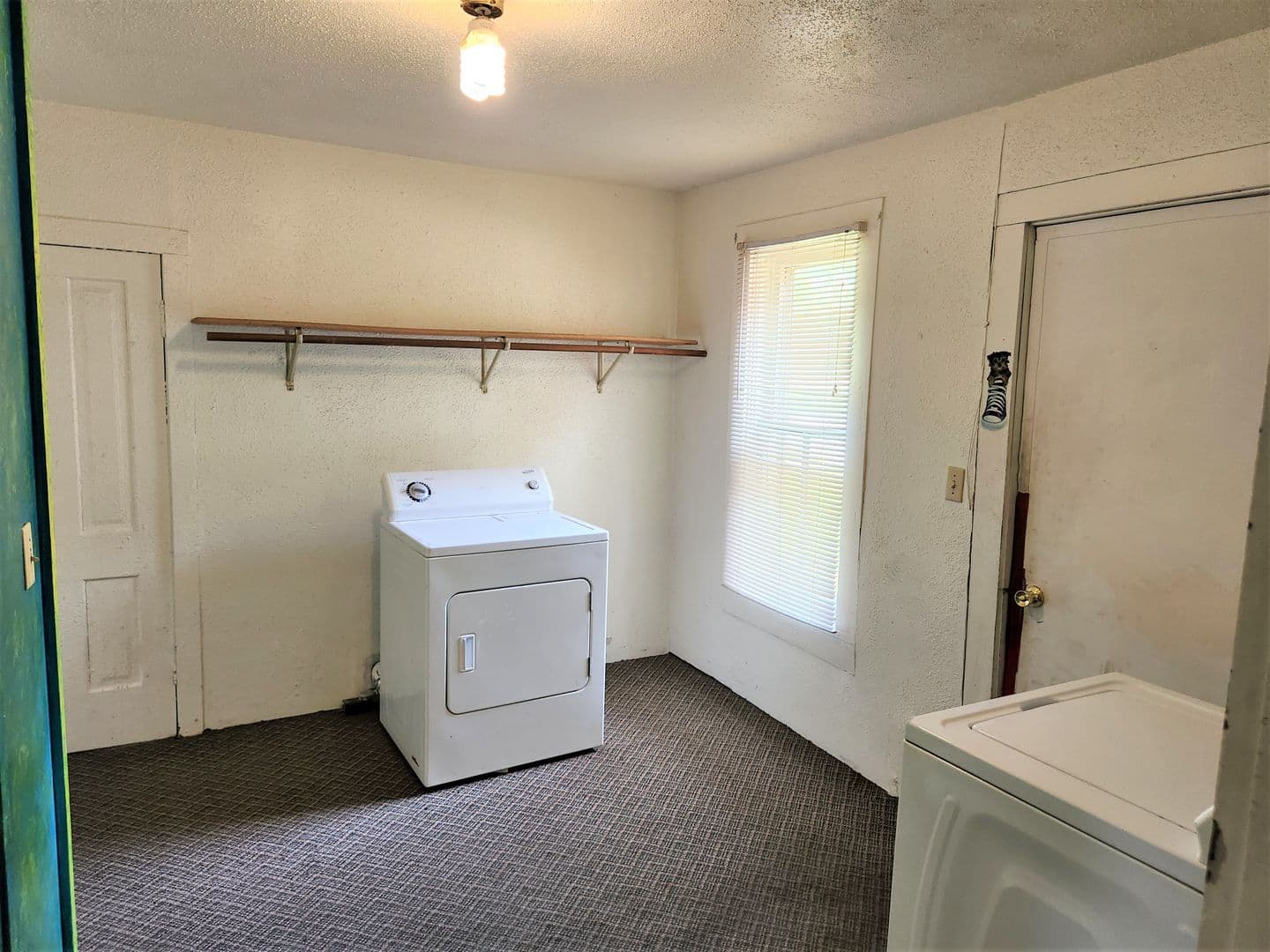 Watertown House: 141 6th St NE