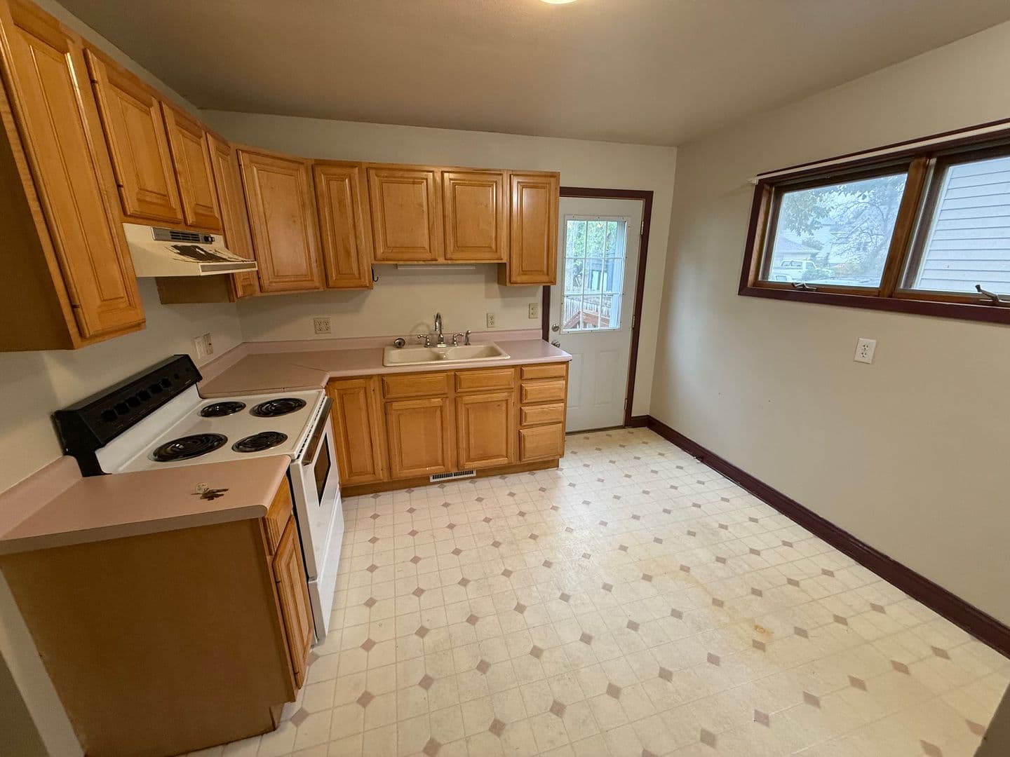 Watertown House: 107 4th Ave SE