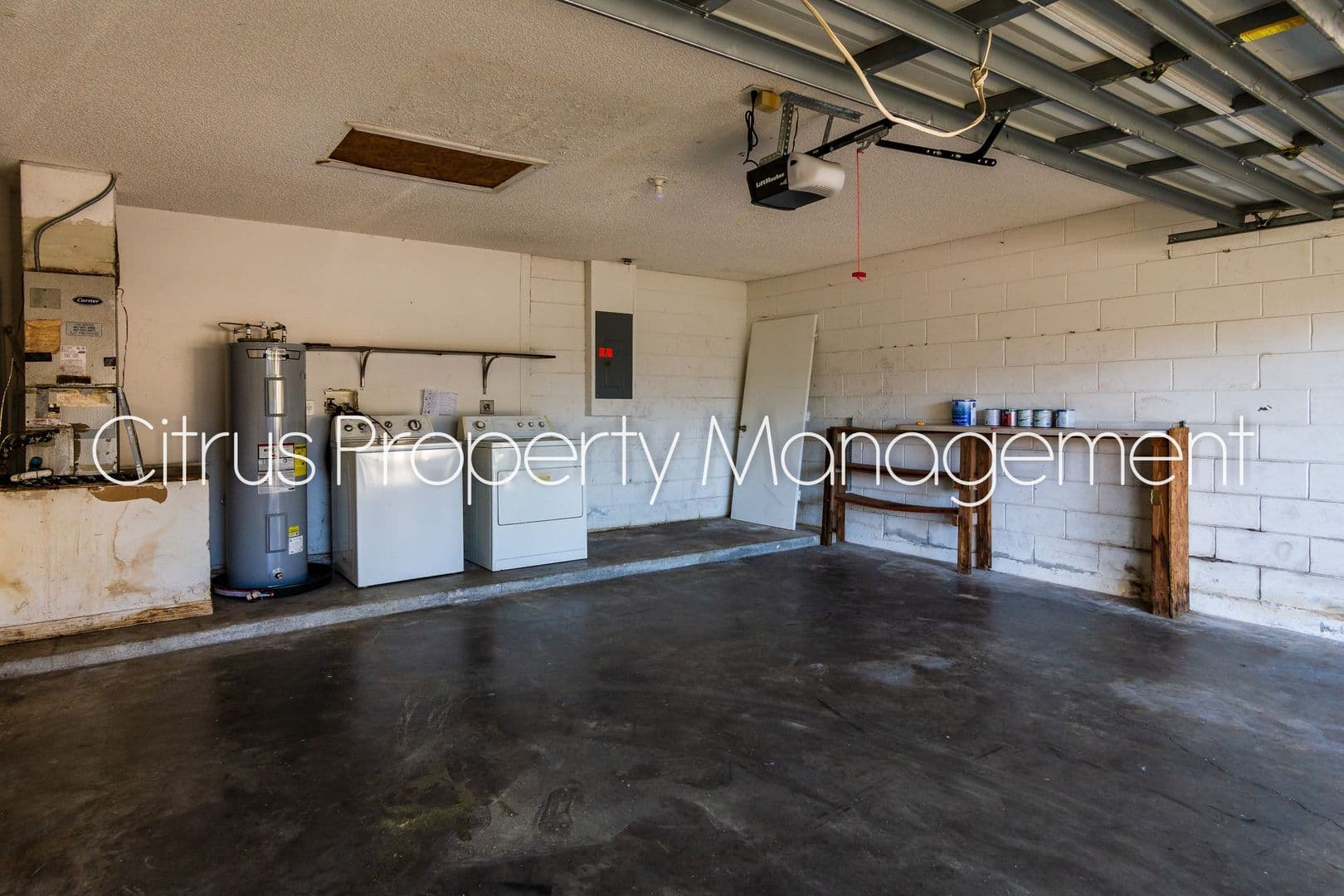 Orlando House: 5201 Yaupon Street