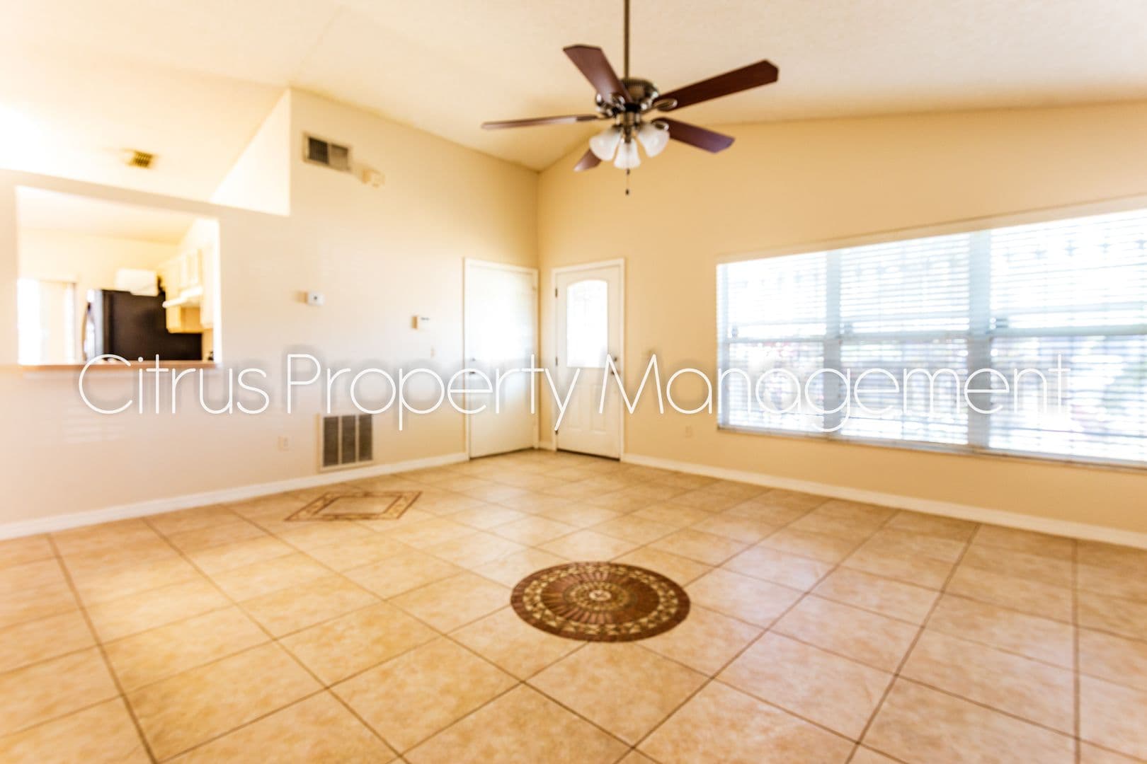 Orlando House: 5201 Yaupon Street