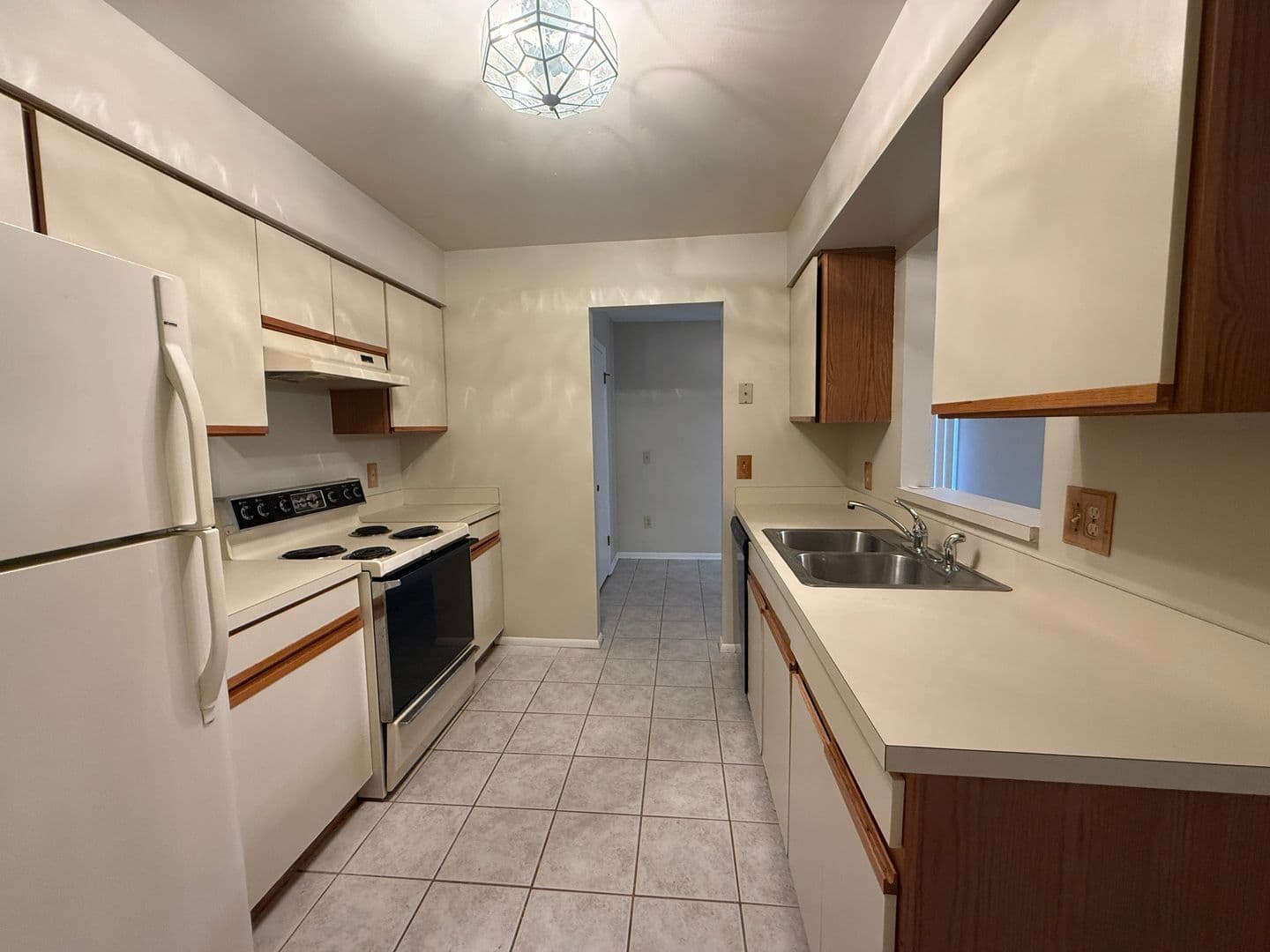 Casselberry Townhome: 2939 Embassy Court