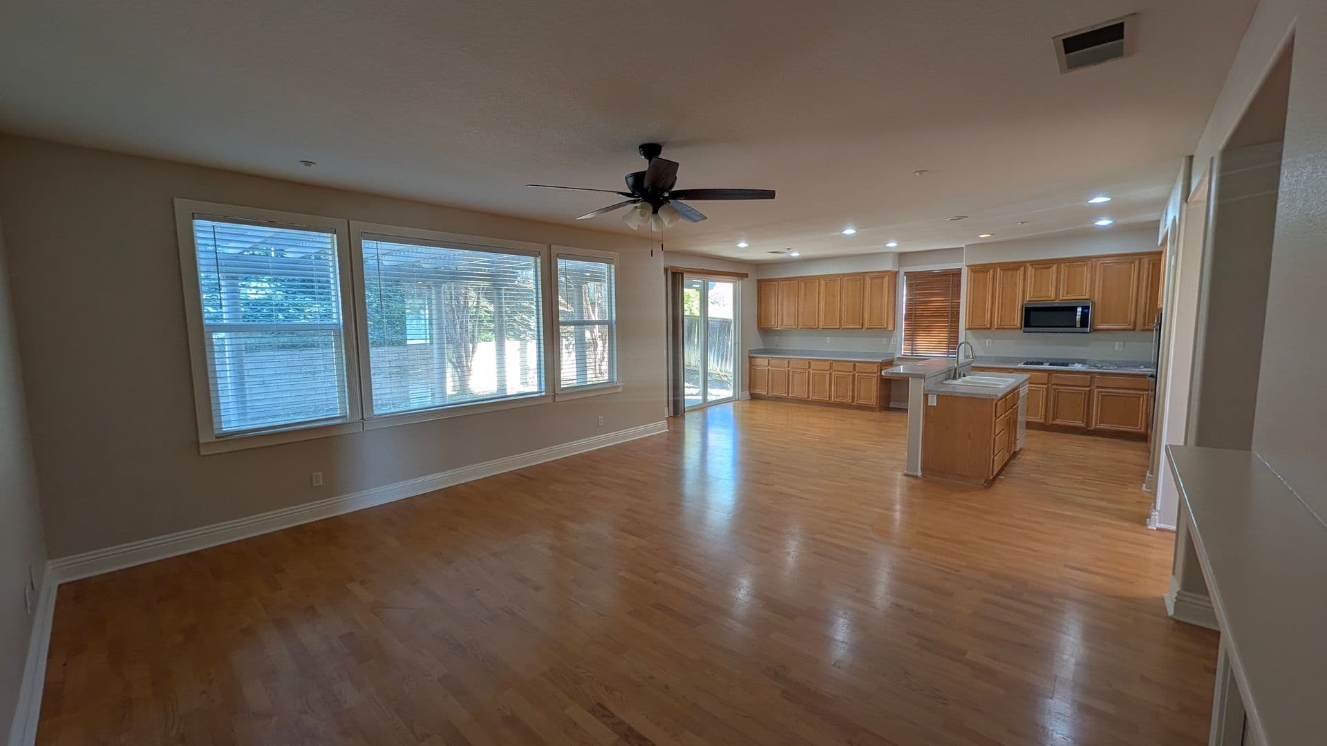 Riverside House: 6370 Claridge Dr