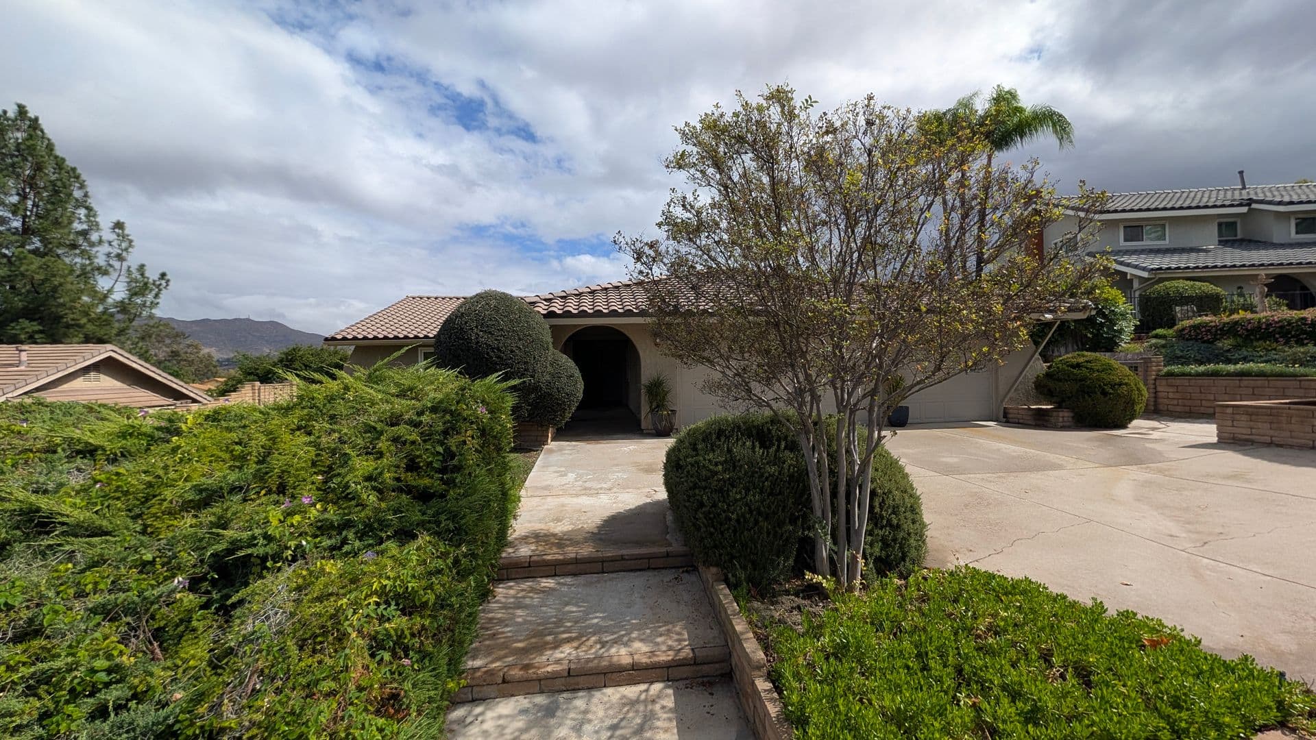 Riverside House: 1460 Timberlane Dr