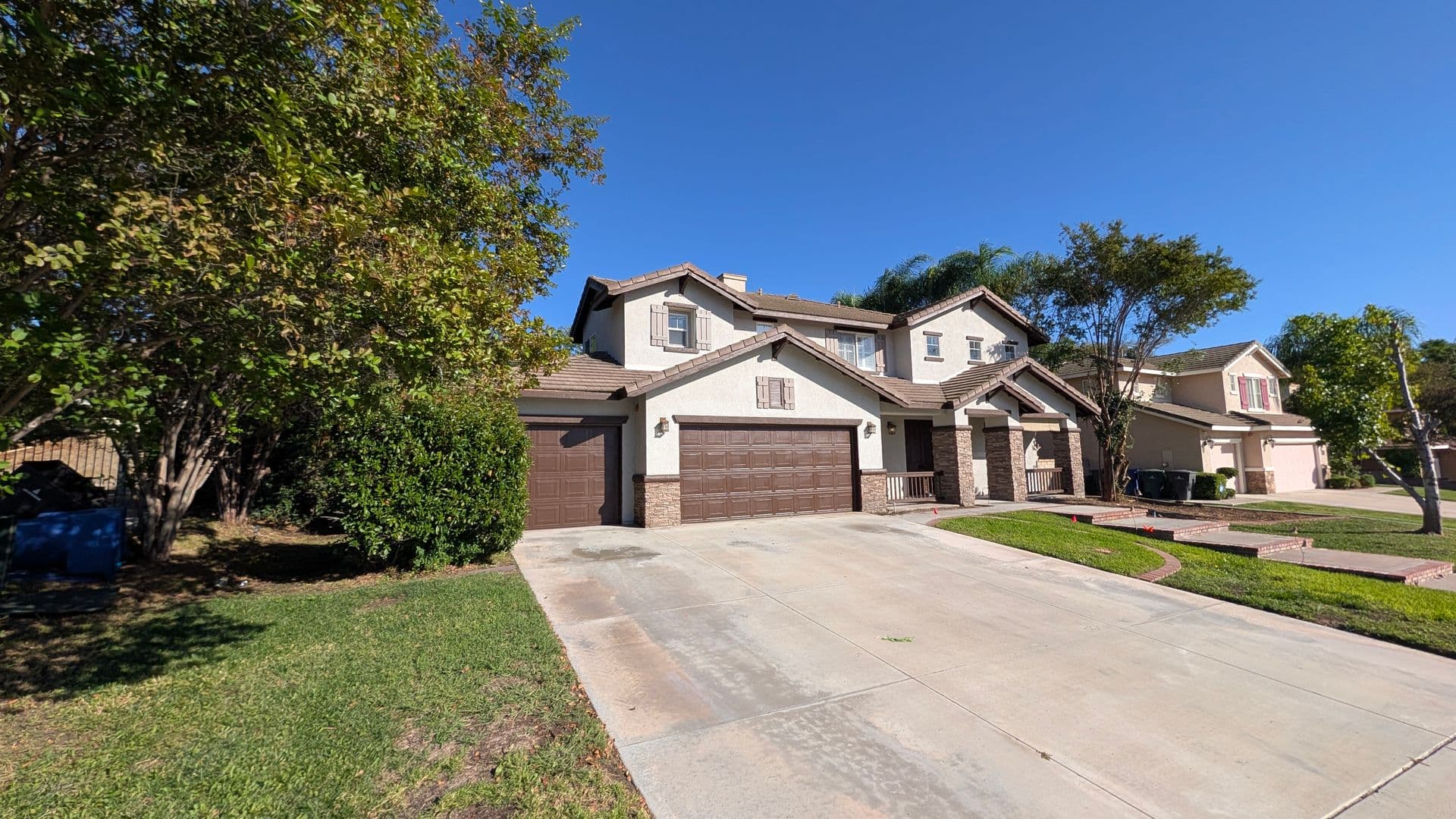 Riverside House: 6370 Claridge Dr