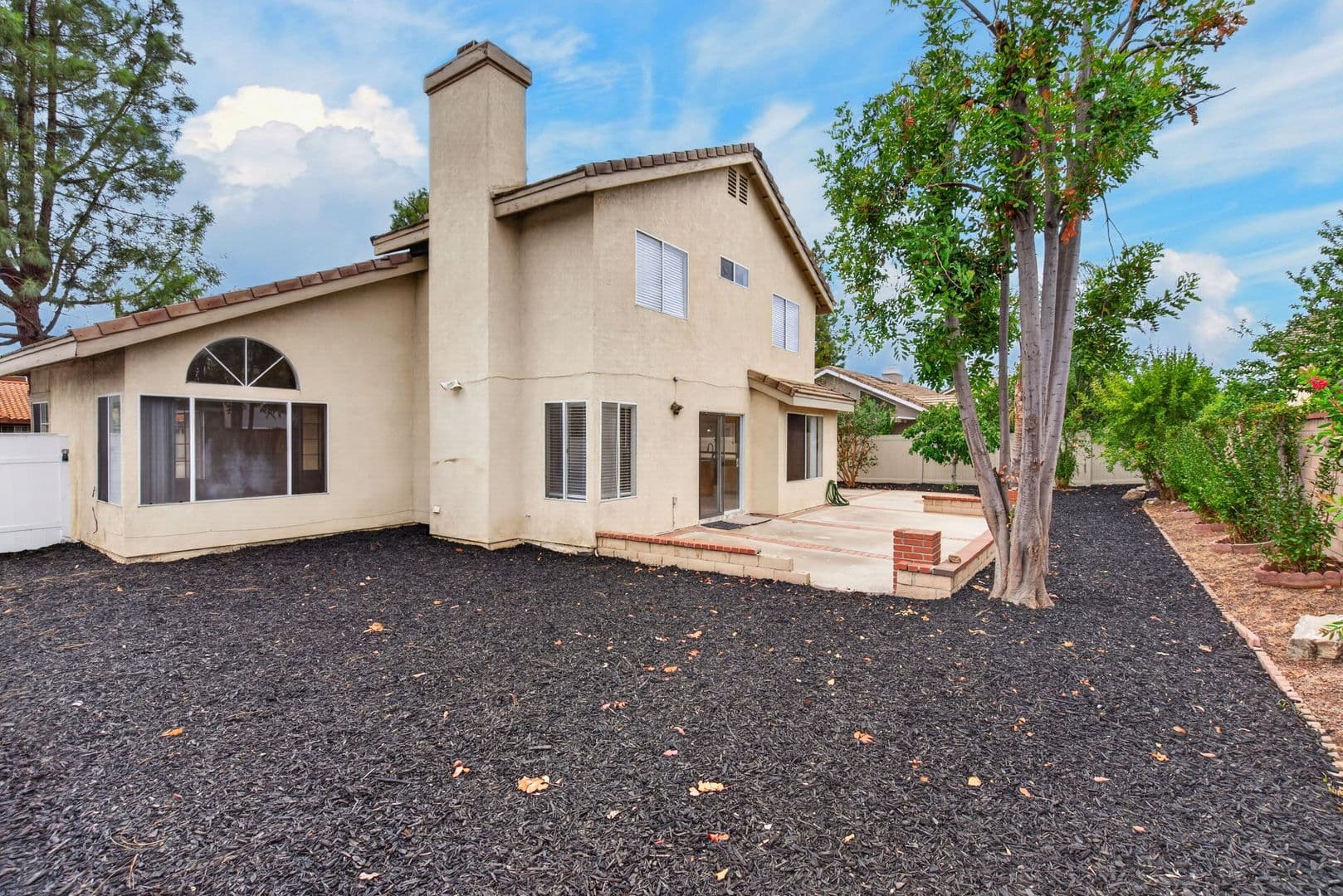 Riverside House: 7272 Foxcroft St