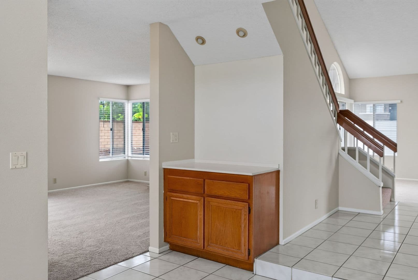 Riverside House: 7272 Foxcroft St