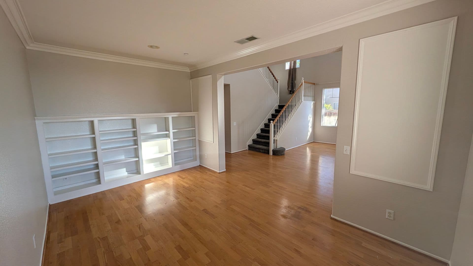 Riverside House: 6370 Claridge Dr