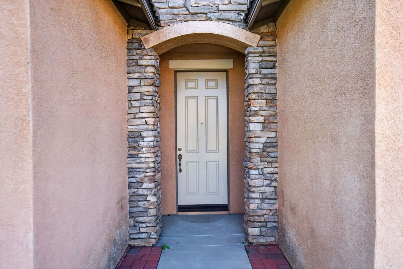 Moreno Valley House: 17334 Cremello